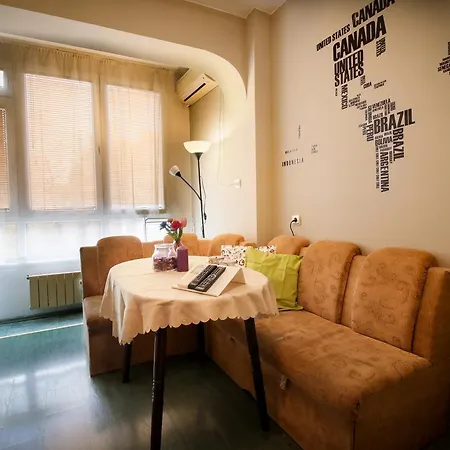 The Downtown Pearl Apartment